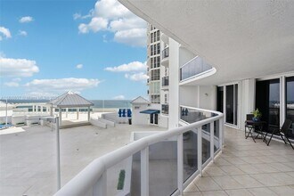 16711 Collins Ave, Unit 704 in Sunny Isles Beach, FL - Building Photo - Building Photo