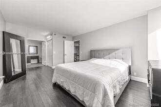 3300 NE 191st St, Unit PH4 in Aventura, FL - Building Photo - Building Photo