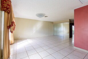 3038 S Palm Dr in Boynton Beach, FL - Building Photo