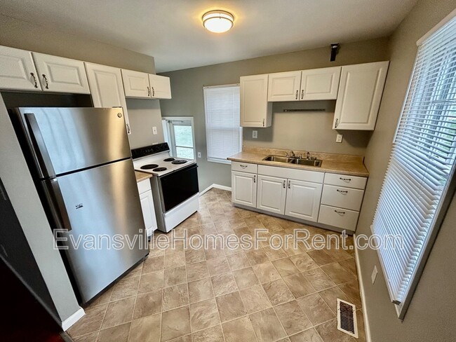 2308 Wedeking Ave in Evansville, IN - Building Photo - Building Photo