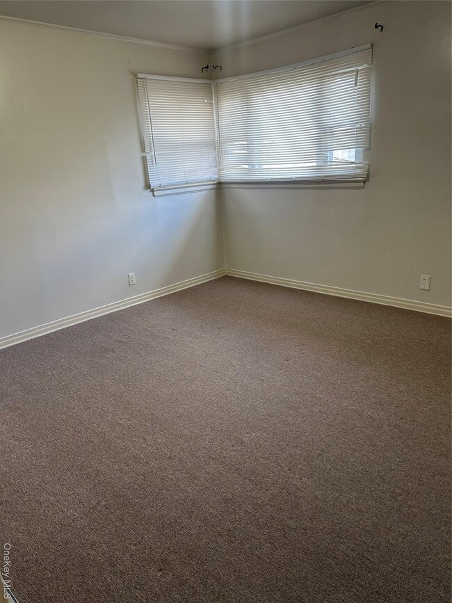 194-41 Nashville Blvd in Queens, NY - Building Photo - Building Photo