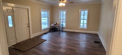 405 W Washington St in Howell, MI - Building Photo - Building Photo