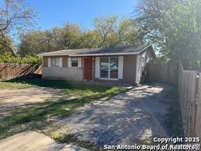 410 Dorie St in San Antonio, TX - Building Photo - Building Photo