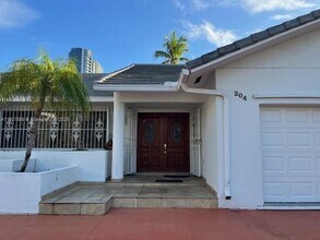 204 191st St in Sunny Isles Beach, FL - Building Photo - Building Photo