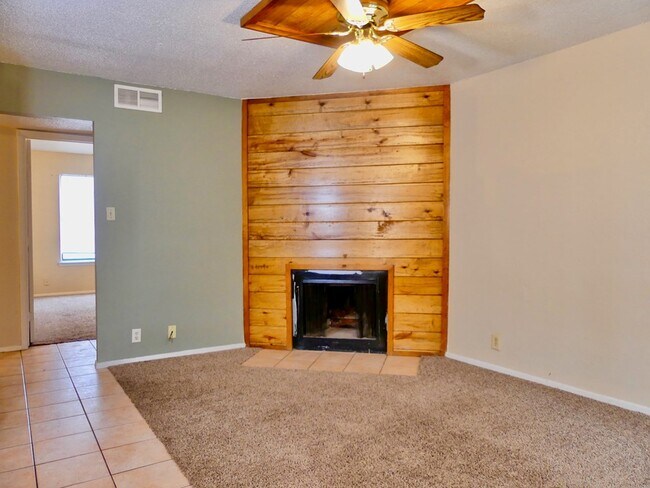 1201 Redwood St in Andrews, TX - Building Photo - Building Photo