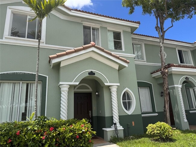 property at 1526 SE 24th Ct