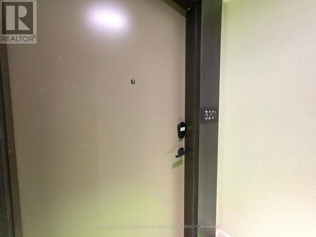 4015 The Exchange in Mississauga, ON - Building Photo - Building Photo