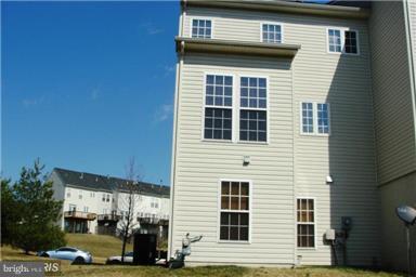 16 Curving Branch Way in Stafford, VA - Foto de edificio