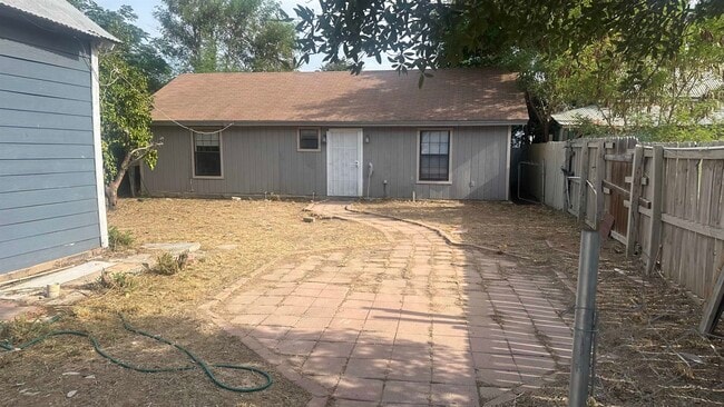 1913 Hidalgo St in Laredo, TX - Building Photo - Building Photo