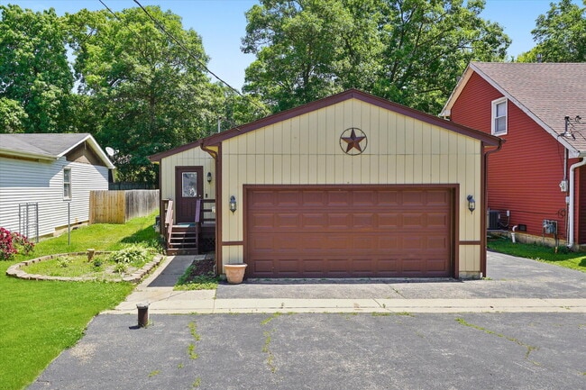 property at 35763 N Wilson Rd