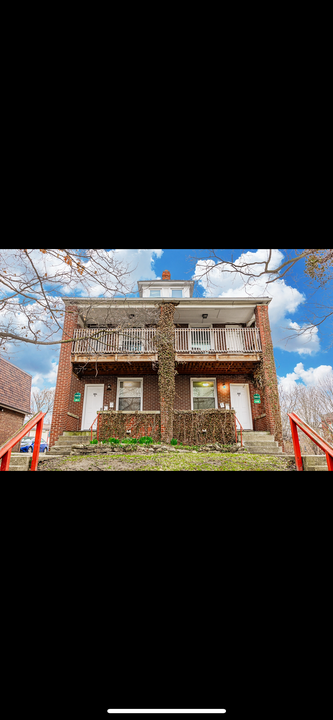 1682 N 4th St, Unit 4th Street Balcony in Columbus, OH - Building Photo