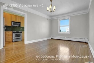 2305-2305 Victoria Ave in Regina, SK - Building Photo - Building Photo