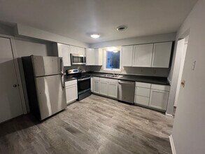 5621 Bluebird Ct in Fort Wayne, IN - Building Photo - Building Photo