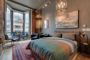 562 Yates St in Victoria, BC - Building Photo