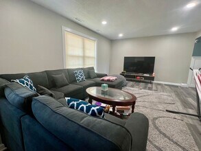 940 Adelphi Rd in Virginia Beach, VA - Building Photo - Building Photo