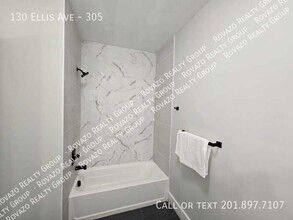 130 Ellis Ave, Unit 305 in Irvington, NJ - Building Photo - Building Photo