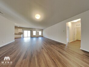 7220 Static Wy in Sherrills Ford, NC - Foto de edificio - Building Photo