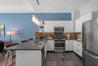 20 Child St, Unit 1402 in Boston, MA - Building Photo - Building Photo