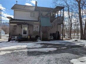 280 Chestnut St in Oneonta, NY - Building Photo - Building Photo