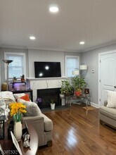 20 Van Dyke Pl in Summit, NJ - Foto de edificio - Building Photo