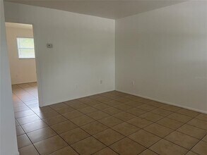 8935 Dr M.L.K. Jr St N in St. Petersburg, FL - Building Photo - Building Photo