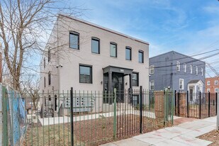 2805 Jasper St SE in Washington, DC - Building Photo
