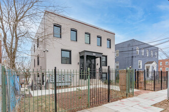 2805 Jasper St SE in Washington, DC - Foto de edificio - Primary Photo