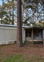 1822 Covington Ln NE in Brookhaven, MS - Building Photo