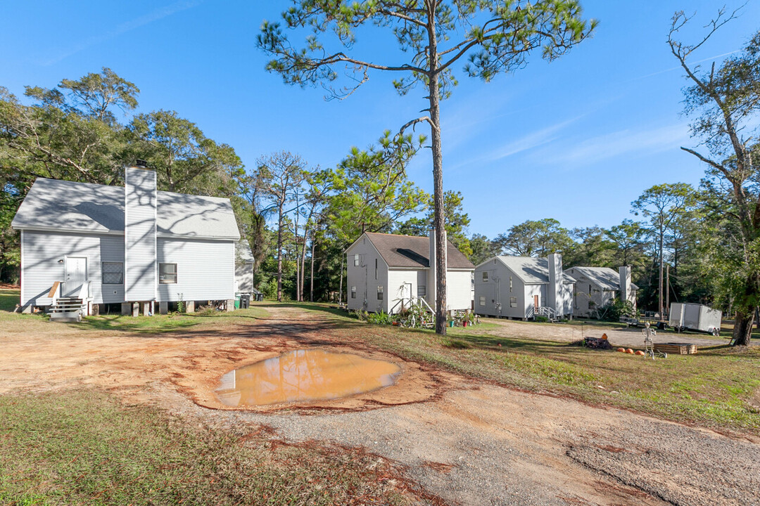 5930 Blountstown Hwy in Tallahassee, FL - Building Photo