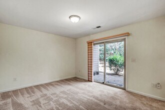 3915 Brokenshire St in Cary, NC - Building Photo - Building Photo