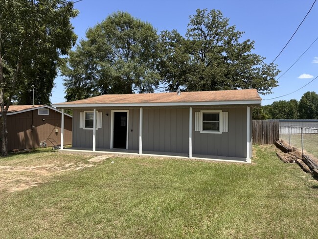 property at 612 Thatcher St