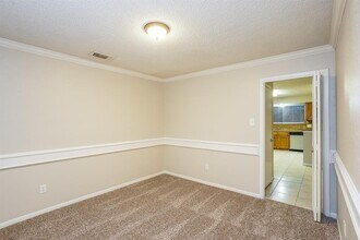 8010 Goldengrove Dr in Spring, TX - Building Photo - Building Photo