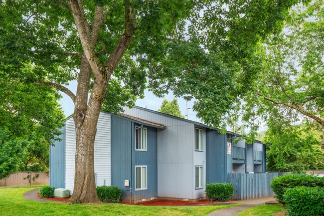 Images Highland Apartments