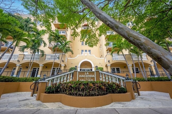 1400 Salzedo St in Coral Gables, FL - Building Photo - Building Photo