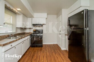 326 Clyde Ave in Calumet City, IL - Building Photo - Building Photo