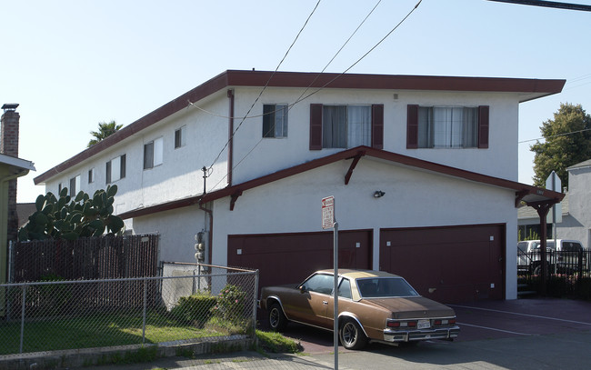 1900 62nd Ave in Oakland, CA - Building Photo - Building Photo