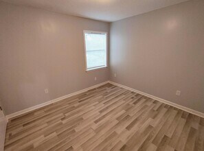 6439 Kirby Trees Dr in Memphis, TN - Building Photo - Building Photo
