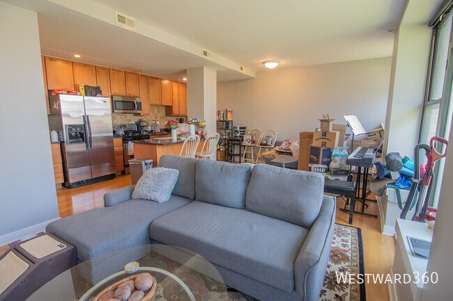 811 W Eastwood Ave in Chicago, IL - Building Photo - Building Photo