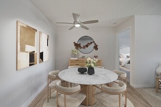 Park West Village Apartments in Lancaster, CA - Foto de edificio - Building Photo