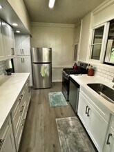 2886 Komaia Pl in Honolulu, HI - Foto de edificio - Building Photo