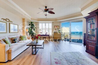 2403 S Atlantic Ave in Daytona Beach Shores, FL - Building Photo - Building Photo