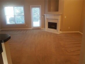 121 Red Barn Ln in Acworth, GA - Building Photo - Building Photo