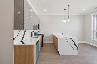 4839 W Huron St in Chicago, IL - Building Photo - Building Photo