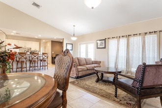 Signature Place Apartments in Monroe, LA - Building Photo - Interior Photo