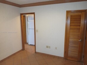 3127 Coral Wy in Coral Gables, FL - Building Photo - Building Photo