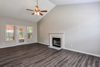 125 Biltmore Dr in Clayton, NC - Building Photo - Building Photo
