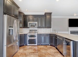 8 Mulberry Ct in Branchburg, NJ - Foto de edificio - Building Photo