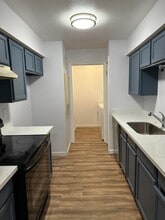 9700 Leawood Blvd, Unit 1404 in Houston, TX - Foto de edificio - Building Photo