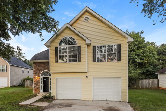 property at 11758 Registry Blvd