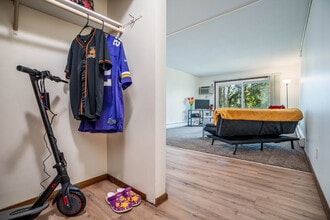 The Edge Apartments in Mankato, MN - Building Photo - Interior Photo